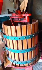 Torchio e pigiadiraspatrice