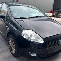 FIAT GRANDE PUNTO per ricambi usati