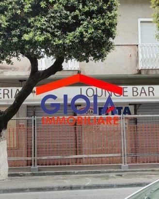 Immobile di 100 m² con 1 locale a Mondragone