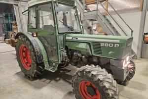 Trattore Fendt 280 P con cabina originale