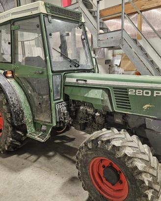 Trattore Fendt 280 P con cabina originale