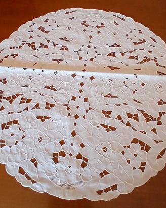 Centrino rotondo/tovaglietta in pizzo Ø 70 cm