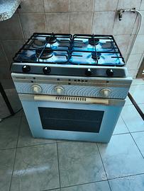 Ariston. kit forno + 4 fuochi usato