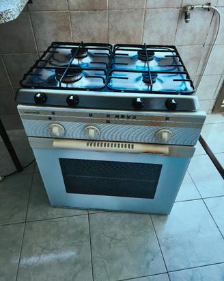 Ariston. kit forno + 4 fuochi usato