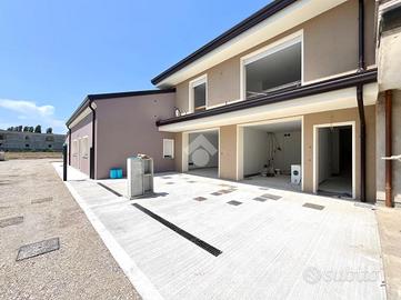 PORZIONE DI TRIFAMILIARE A PADOVA