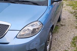  lancia  y 1300 multijet