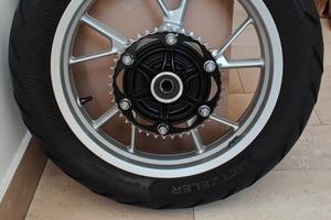 Cerchi BMW 650 GS e gomme Metzeler