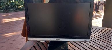 Monitor Benq. Alla base ha un piccolo difetto come