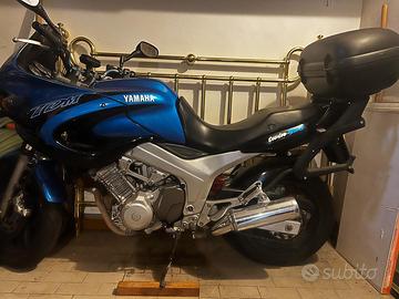 YAMAHA TDM850