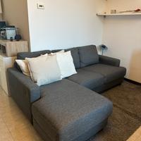 Divano angolare grigio scuro