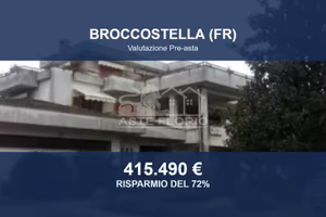Immobile in asta di 1413 m² con più di 5 locali e 
