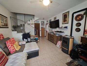 Villa a schiera con fotovoltaico