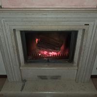 Caminetto con motore e marmo compresi