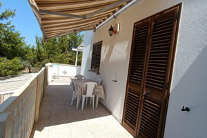 Vacanze sud Italia. Casa climatizzata con barbecue