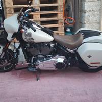 harley davidson sport glide 2022.... 14000 Km