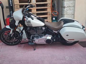 harley davidson sport glide 2022.... 14000 Km