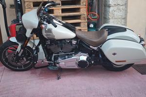 harley davidson sport glide 2022.... 14000 Km