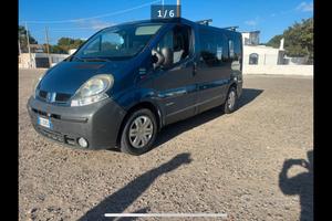 Trafic 2.5 automatico 5 posti