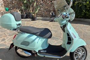 Vespa 300 GTS Verde Amabile (2025)