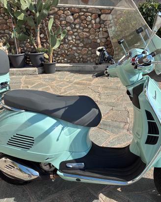 Vespa 300 GTS Verde Amabile (2025)
