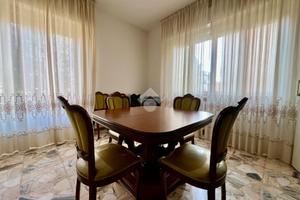 CASA SEMINDIPENDENTE A PESARO