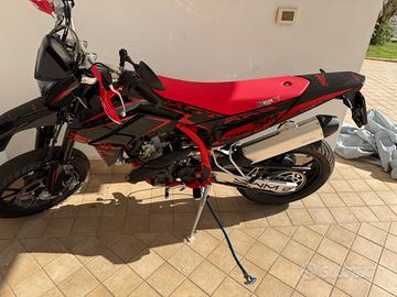 Moto SWM SM 125 R