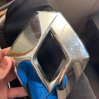 Stemma auto Renault Clio