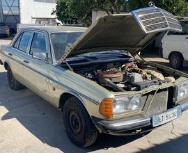 Mercedes 240 D