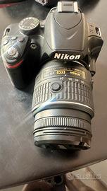 Nikon D3200 + 18 - 55 mm VR - Reflex