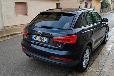 Q3 STRONIC 150CV 