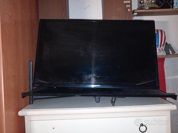TV HD con cavo alimentazione 30 pollici 