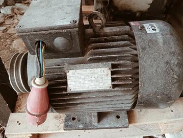 motore 400v...