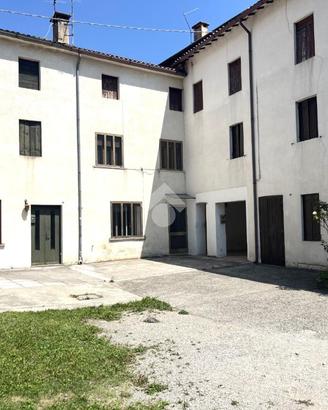CASA SEMINDIPENDENTE A BASSANO DEL GRAPPA