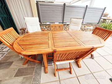 Tavolo in legno massello Teak. Bertoni