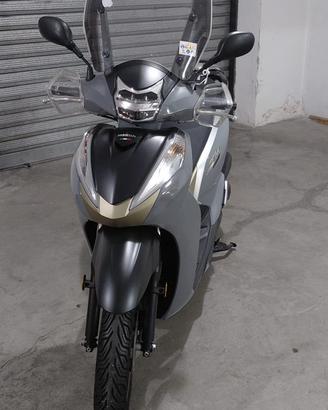 Honda sh 300
