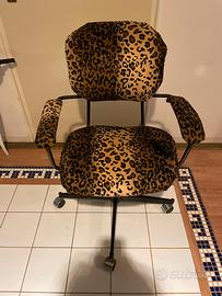 Sedia Leopardata con Rotelle
