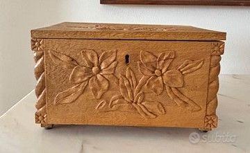 COFANETTO PORTAGIOIE IN LEGNO