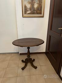 Tavolino ovale antico in noce