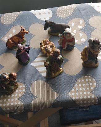 San Giuseppe, la Madonna, il bambinello, il bue e 