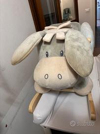 Dondolo in peluche Nattou