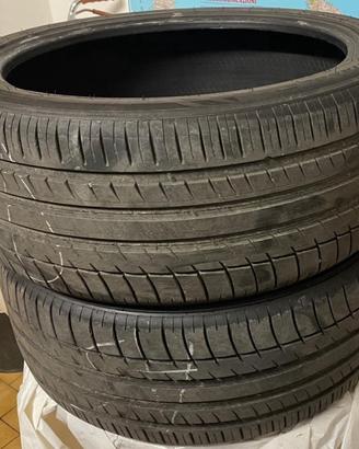 2 gomme marca Dunlop, raggio 22