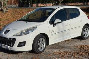 Peugeot 207  1.4 turbodiesel - neopatentati