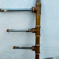 piantone in ottone da un pollice e un quarto