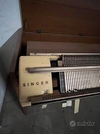 Macchina da maglieria Singer