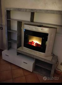 Parete attrezzata+ camino