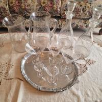 Set bicchieri diverse misure, bottiglie e caraffe