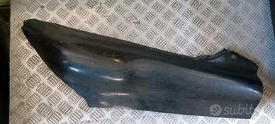 Yamaha RD 500 fiancata sella