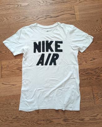 T shirt Nike bambino taglia XS