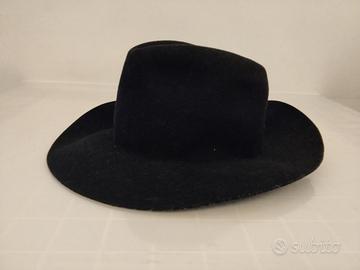 Cappello nero 