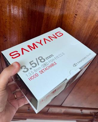FISH-EYE Samyang 8mm attacco CANON